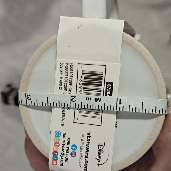 The Mandalorian Mug with Hot Chocolate - Picture 6 of 7